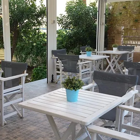 Akrogiali Hotel